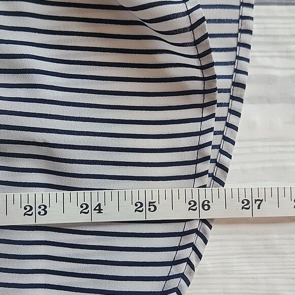 Adiranna Papell Navy Blue Layered Look Women's Top Size M - Picture 9 of 10